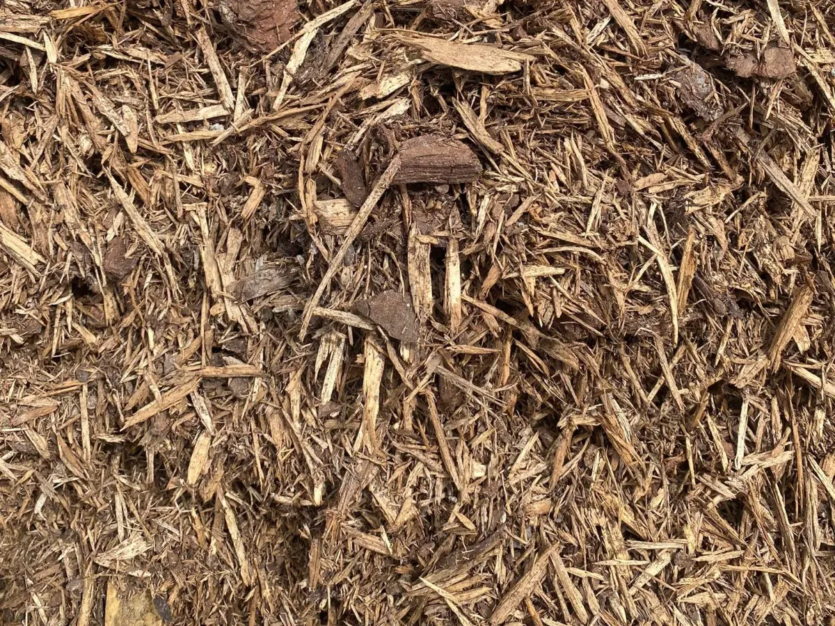 Untreated aged pine mulch - High Quality Landscape Supplies Levin